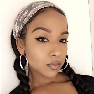 Meet your Posher, Kendra of FABLUXE WIGS